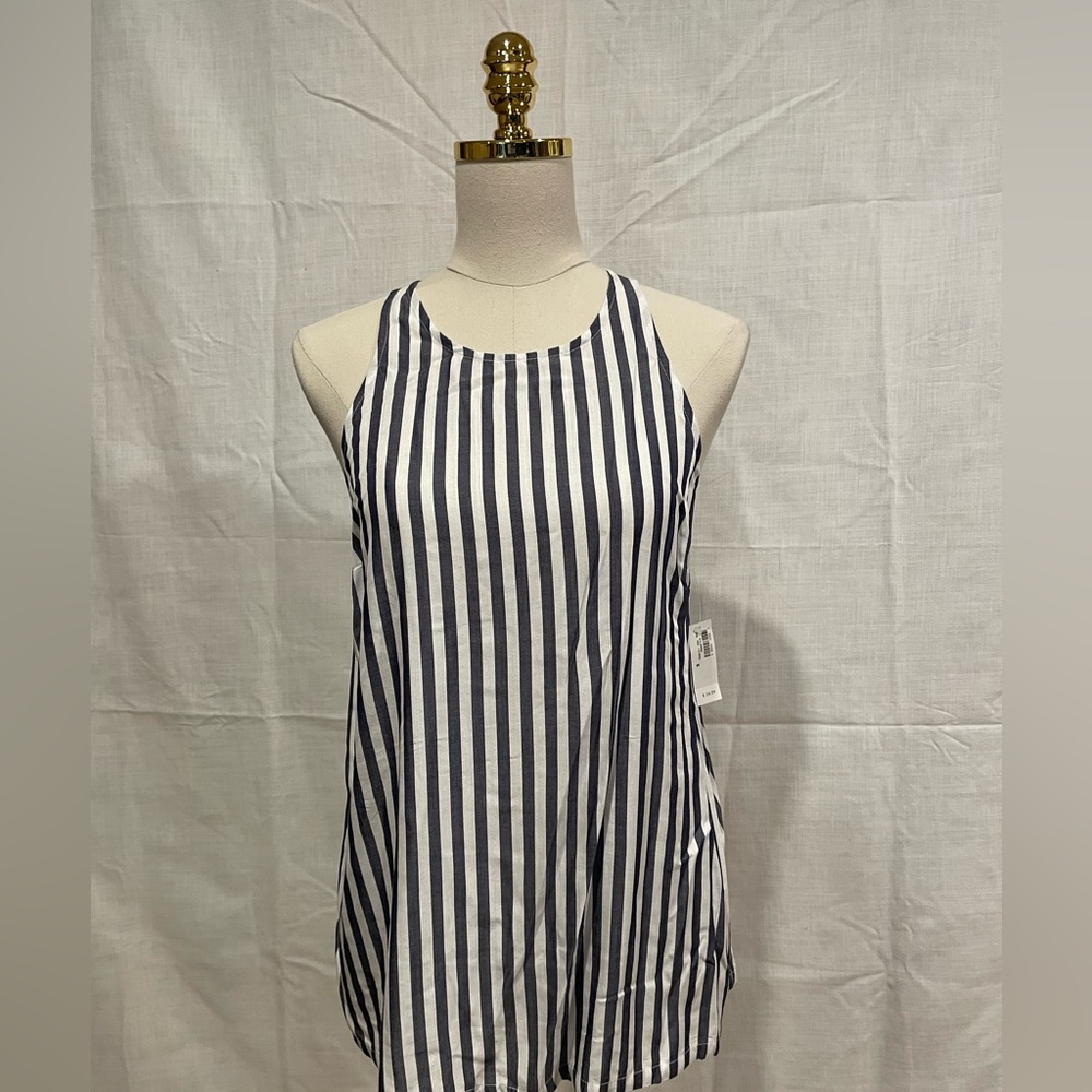 NWT M old navy striped top - Picture 6 of 7